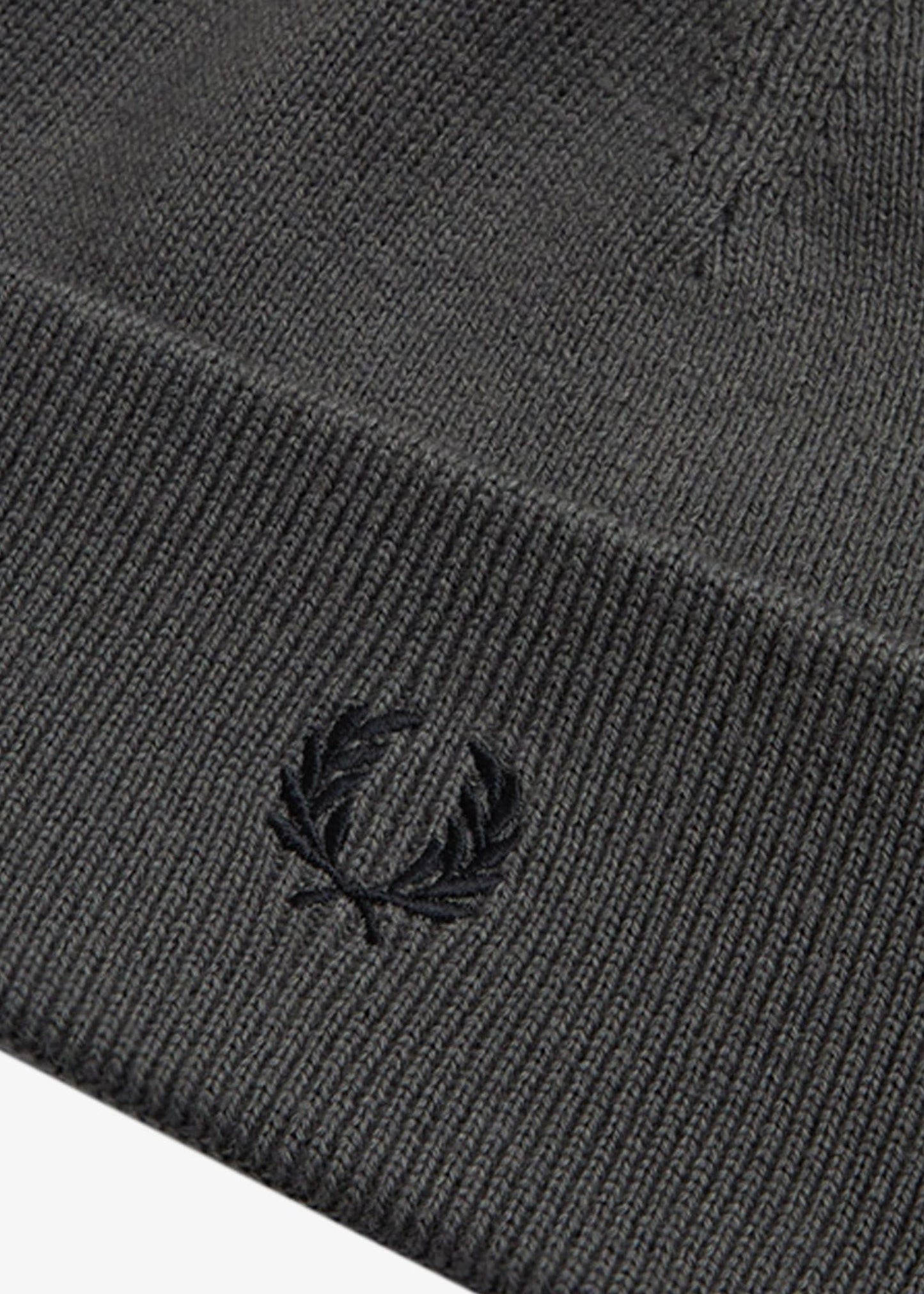 Fred Perry Mutsen Classic beanie - field green black