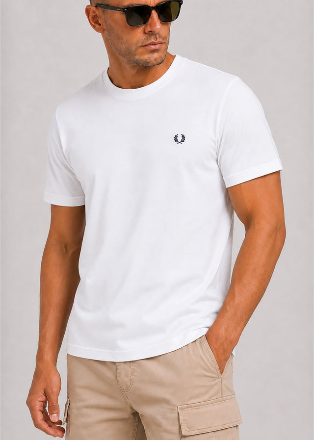 Fred Perry T-shirts Loose fit Back print laurel wreath t-shirt - snow white