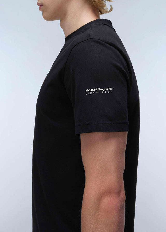 Napapijri T-shirts Badge t-shirt - black