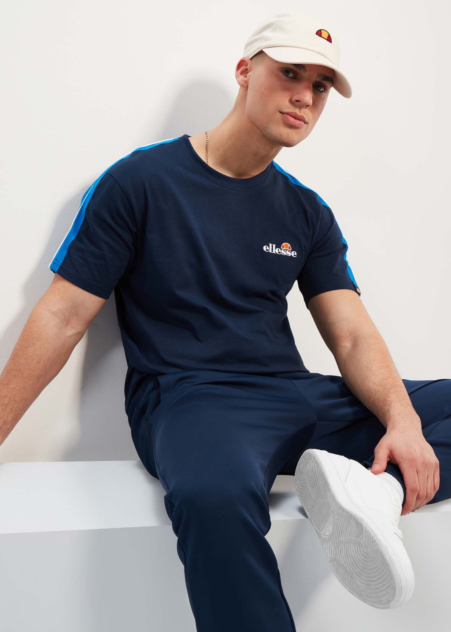 Ellesse T-shirts Crotone 2 tee - navy