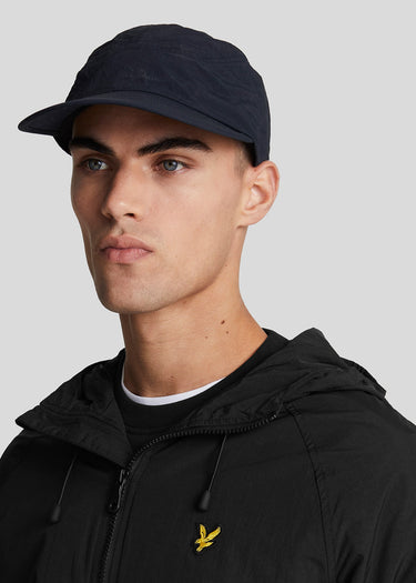 Lyle & Scott Jassen  Hooded windbreaker jacket - jet black