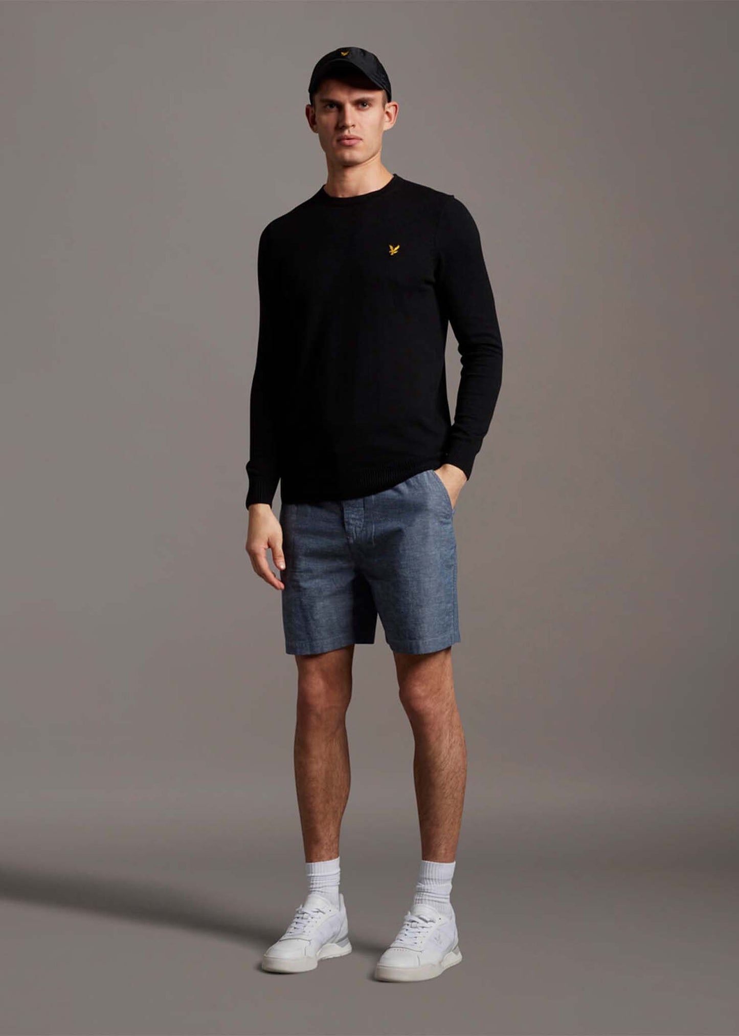 Lyle & Scott Truien Merino crew jumper - jet black