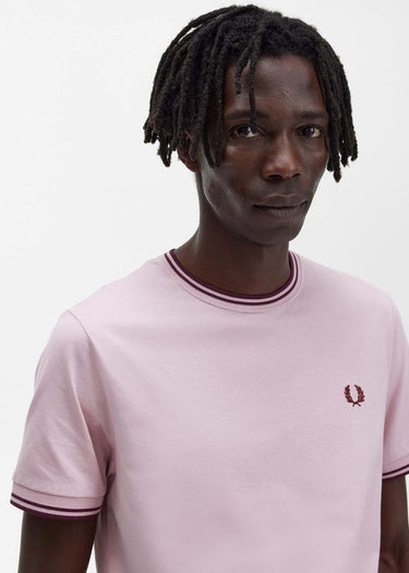 Fred Perry T-shirts Twin tipped t-shirt - chalky pink