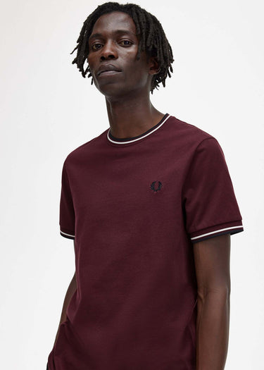 Fred Perry T-shirts Twin tipped t-shirt - oxblood