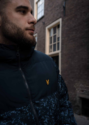 Lyle & Scott Jassen Earth print wadded jacket - dark navy