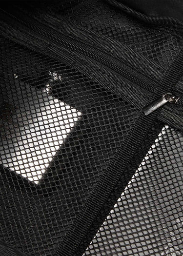 Weekend Offender Tassen Oversized body bag - black