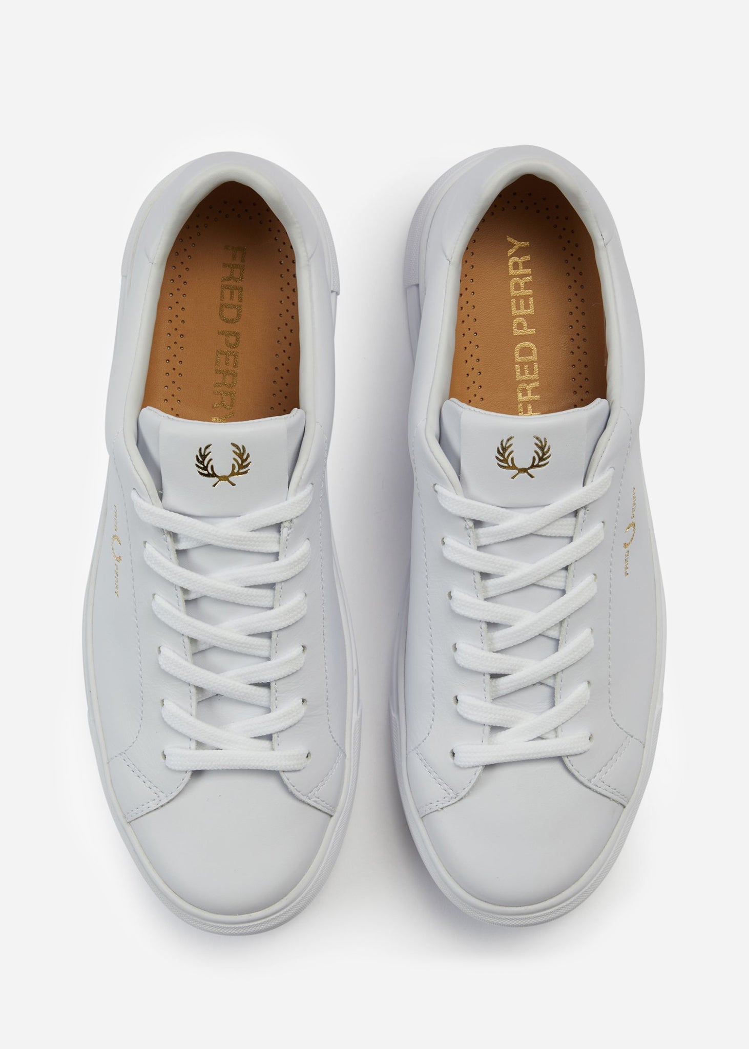 Fred perry 2024 leather white