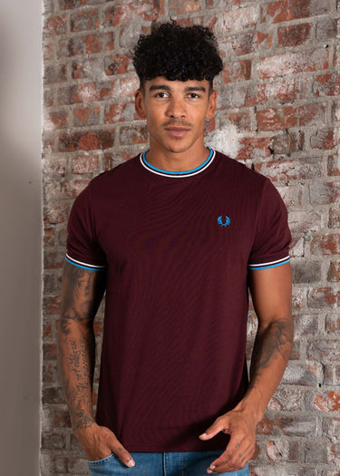 Fred Perry T-shirts Twin tipped t-shirt - oxblood ecru court blue