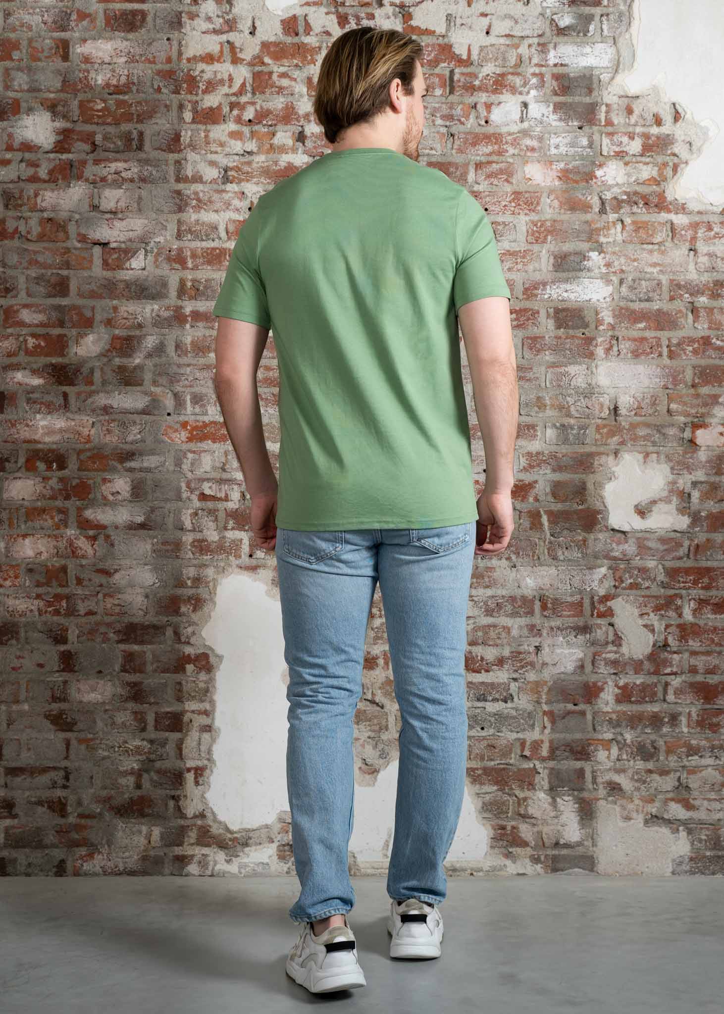 Lyle & Scott T-shirts Plain t-shirt - smoke green