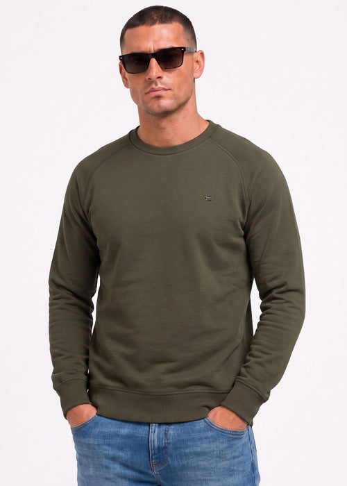B nedles c - olive night