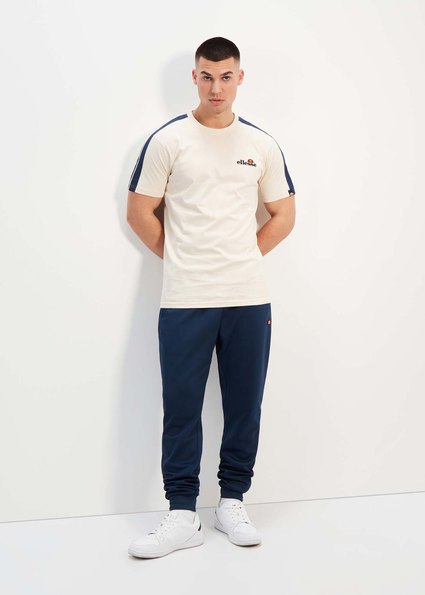 Ellesse T-shirts  Crotone 2 tee - off white 