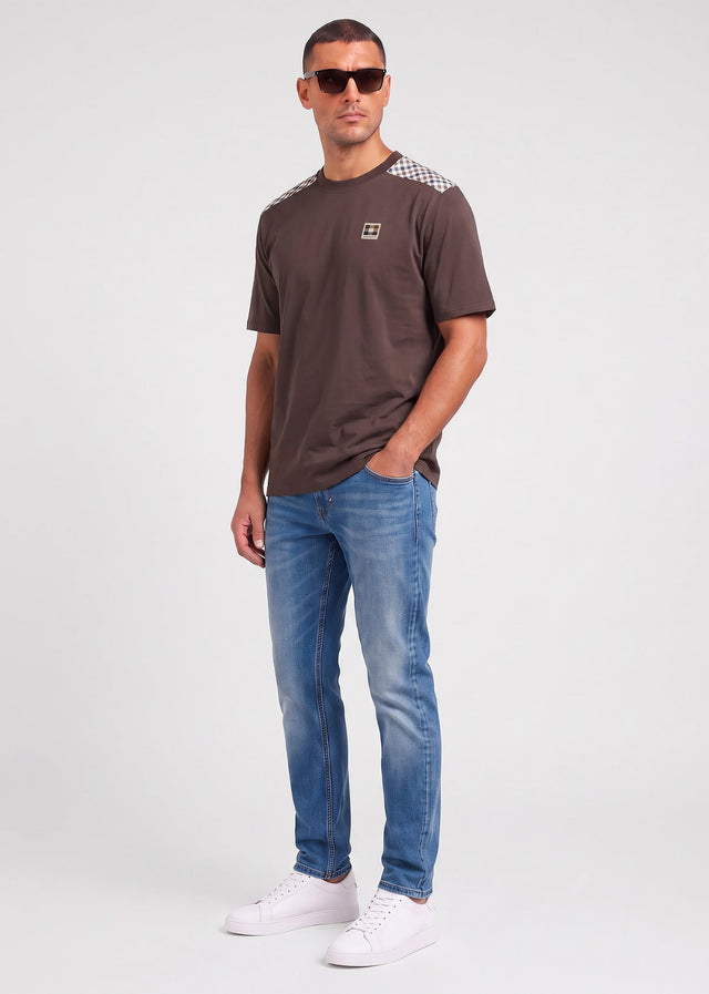 Aquascutum T-shirts Check shoulder t-shirt - chocolate