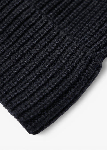 Aquascutum Mutsen Rubber patch beanie - black