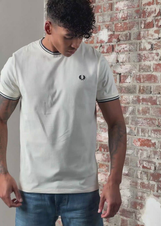 Fred Perry T-shirts Twin tipped t-shirt - ecru tennis blue