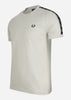 Fred Perry T-shirts  Contrast tape ringer t-shirt - limestone black 