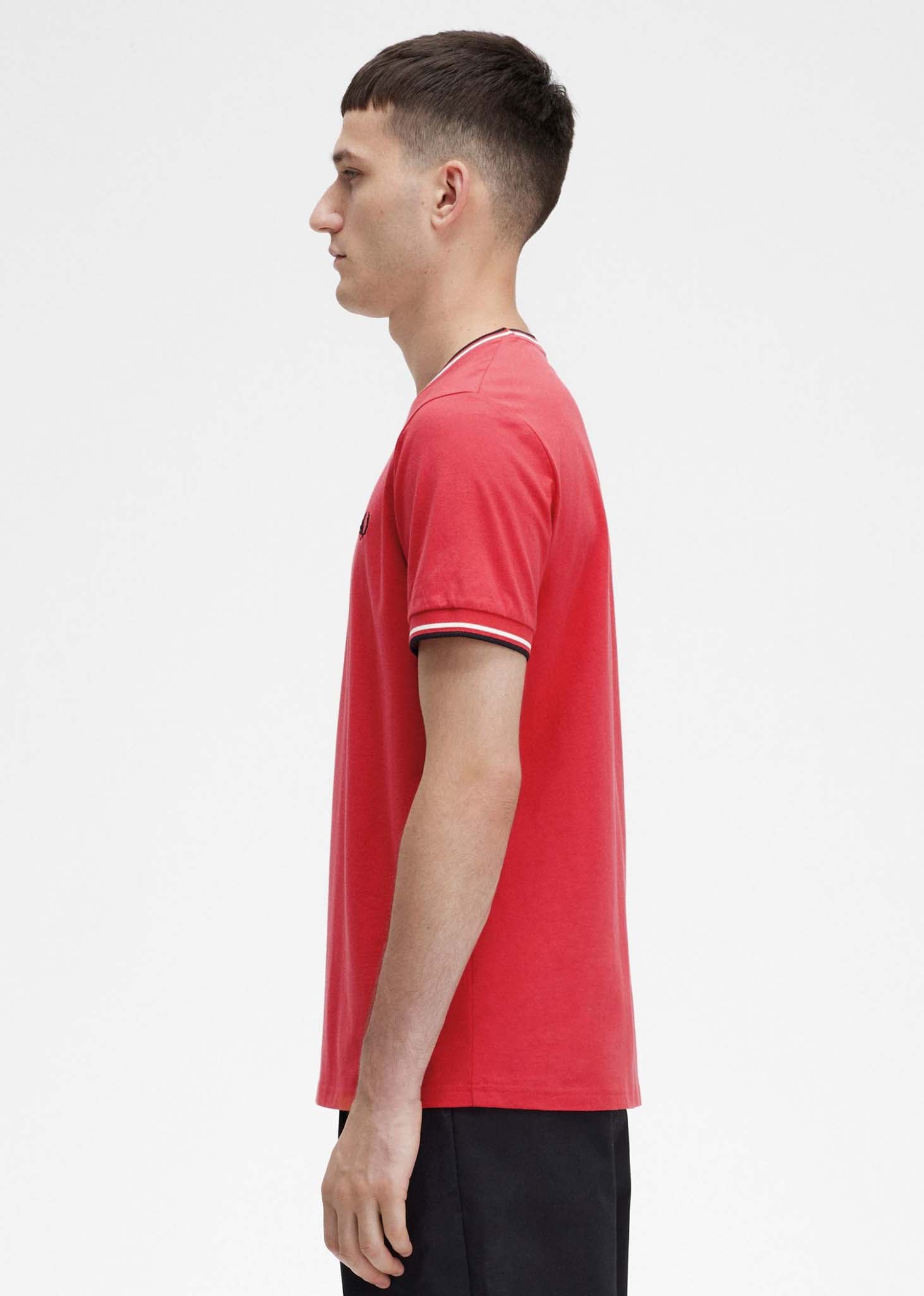 Fred Perry T-shirts  Twin tipped t-shirt - washed red 