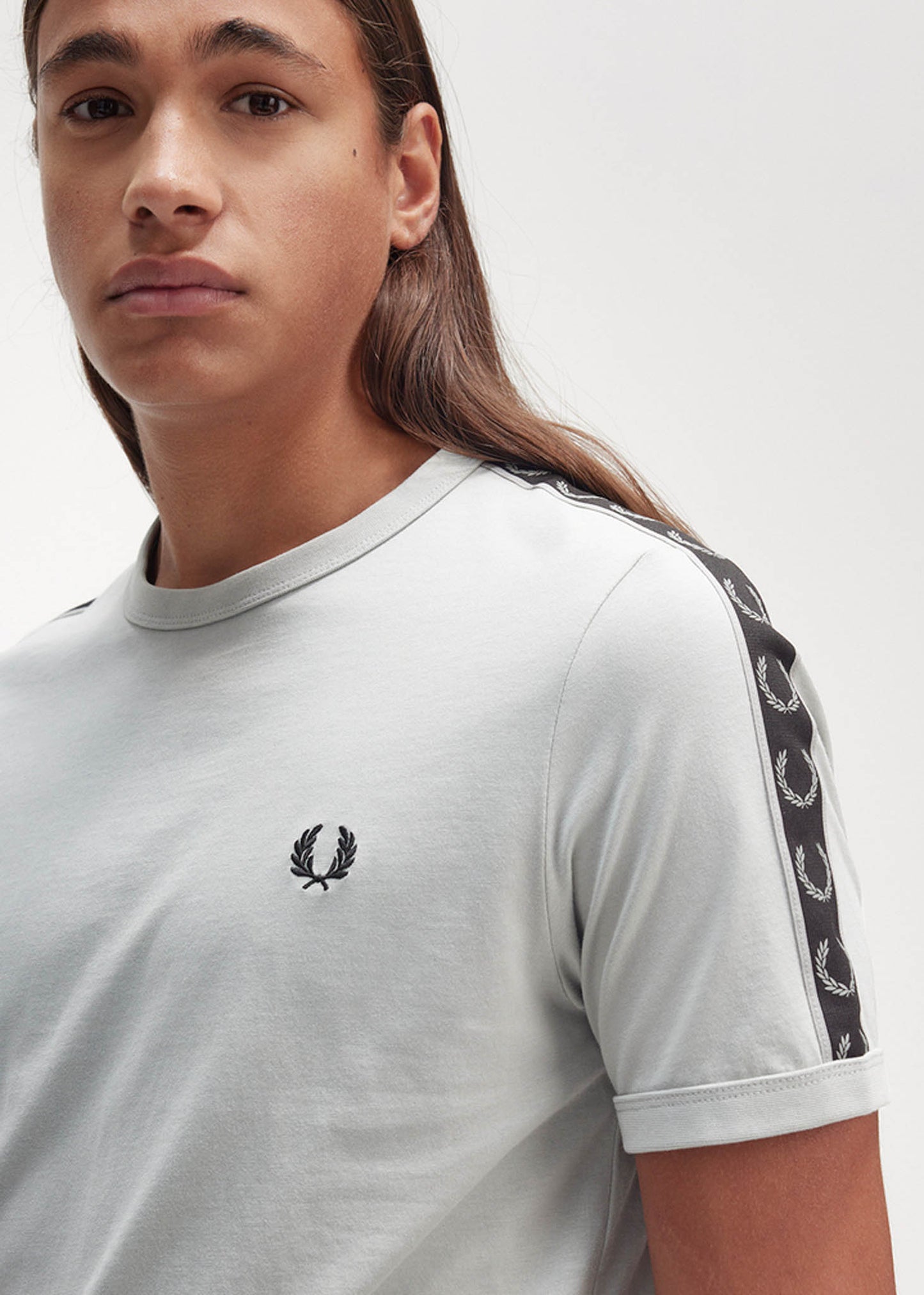 Fred Perry T-shirts  Contrast tape ringer t-shirt - limestone black 